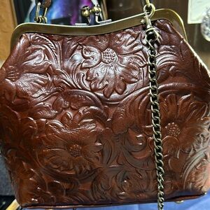 Patricia Nash hand/crossbody Tooled leather bag! Excellent condition.